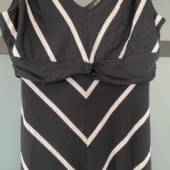 Long pretty dress - Picture 3 of 4